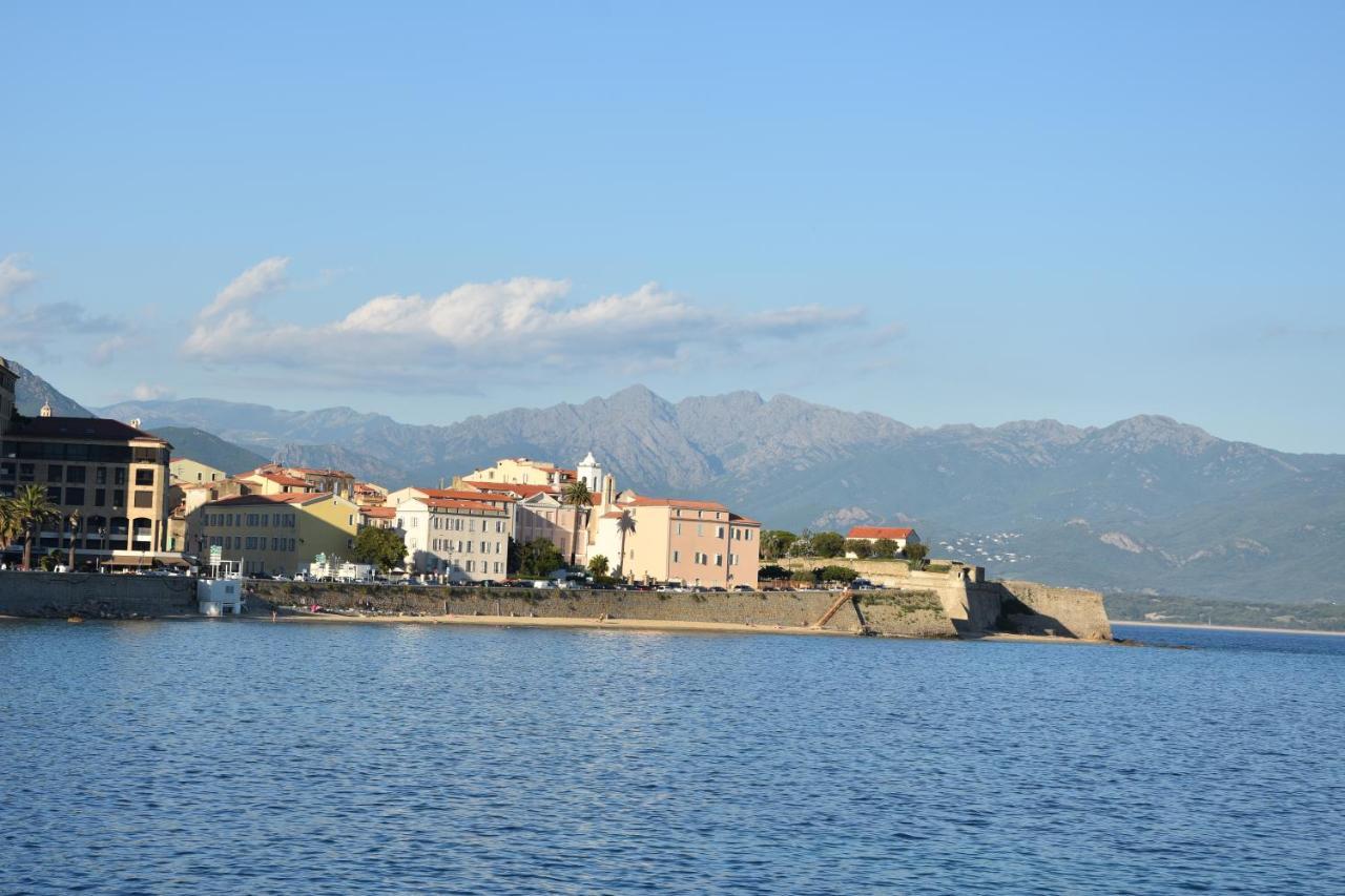 Magnifique Appartement Avec Balcon Vue Mer A L'Entree D'Ajaccio Ajaccio  Exterior photo